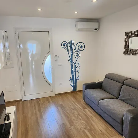 Casa Tonino * Торре-Вадо